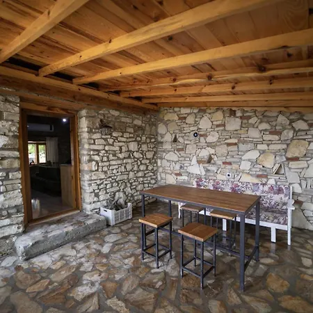 Couette-café Dutlu Tas Evleri Soğucak