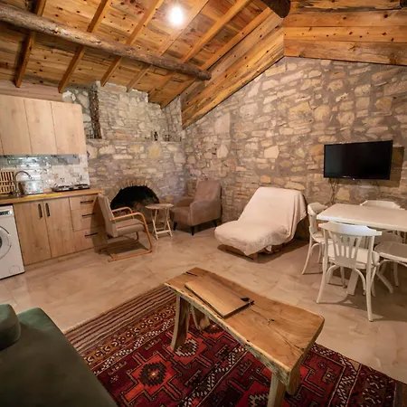 Couette-café Dutlu Tas Evleri Soğucak