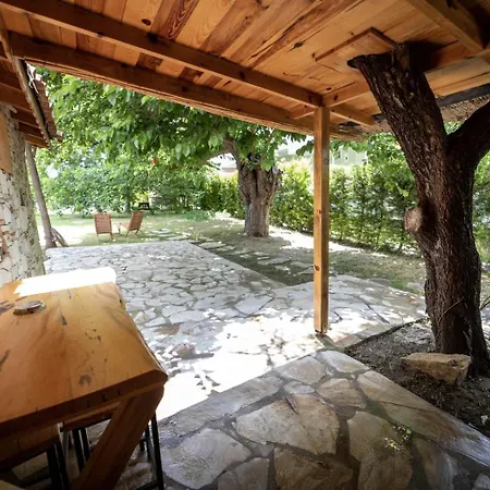 Dutlu Tas Evleri Couette-café Soğucak